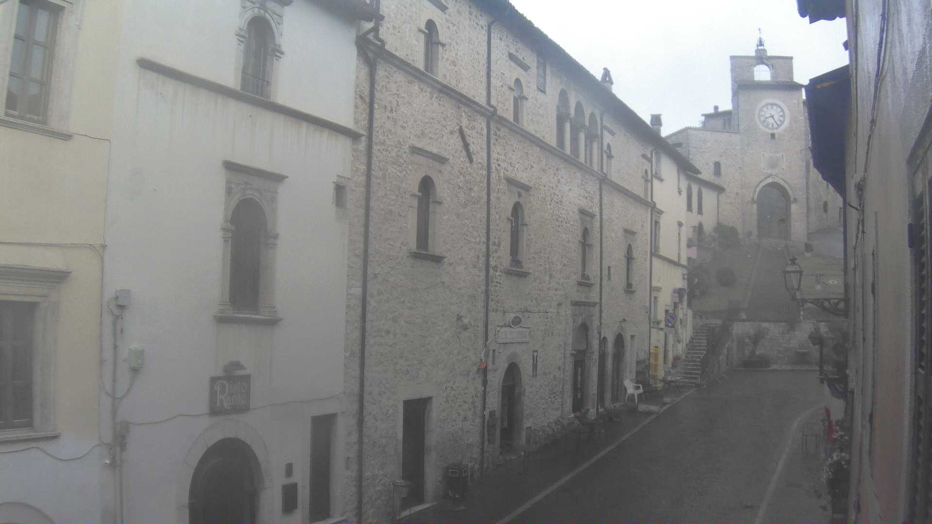 immagine della webcam nei dintorni di Montereale: webcam Monteleone di Spoleto